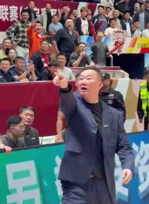  媒体人：浙江球迷和刘维伟算是爱之深恨之切 这些年一直恩怨不断